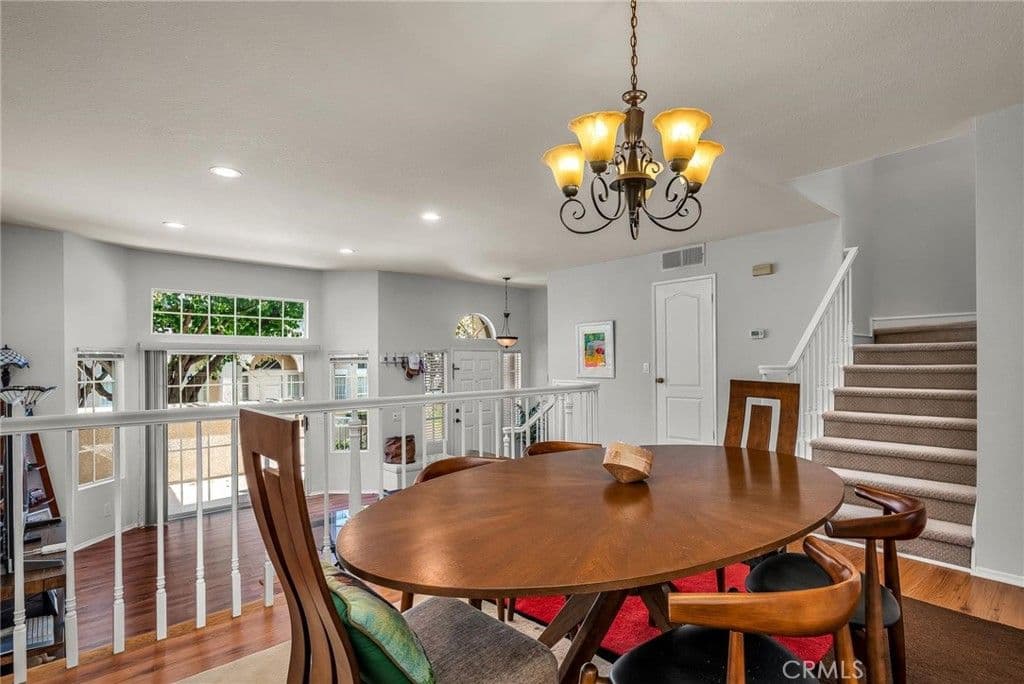 2300 Maple Ave APT 58