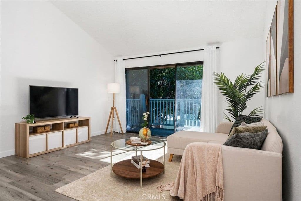 20553 S Vermont Ave Unit 6