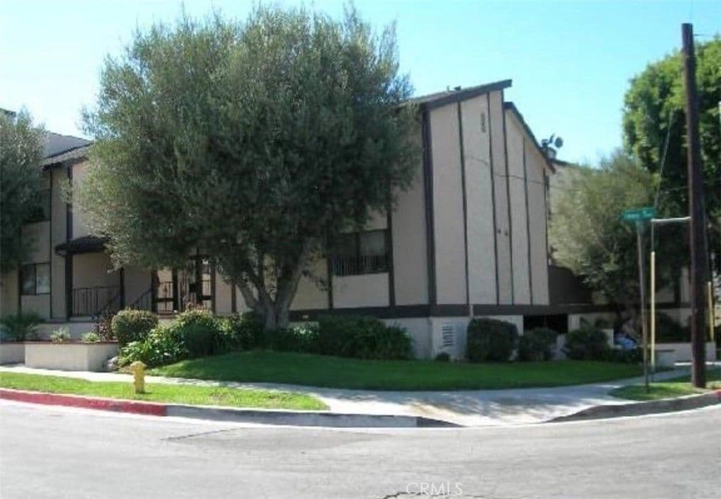 24001 Neece Ave APT 7