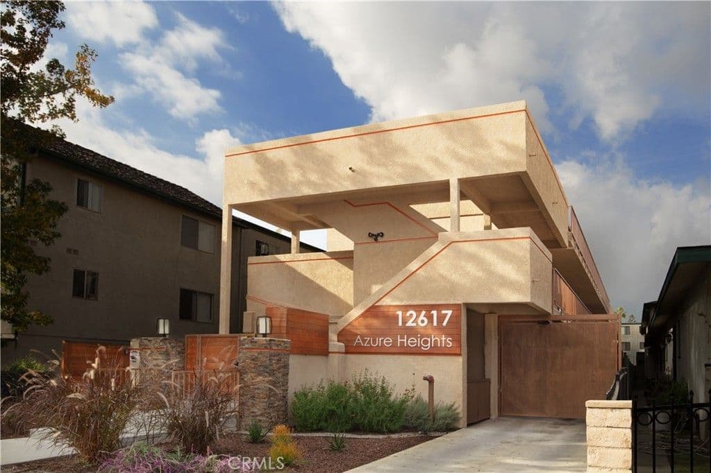 12617 Eucalyptus Ave