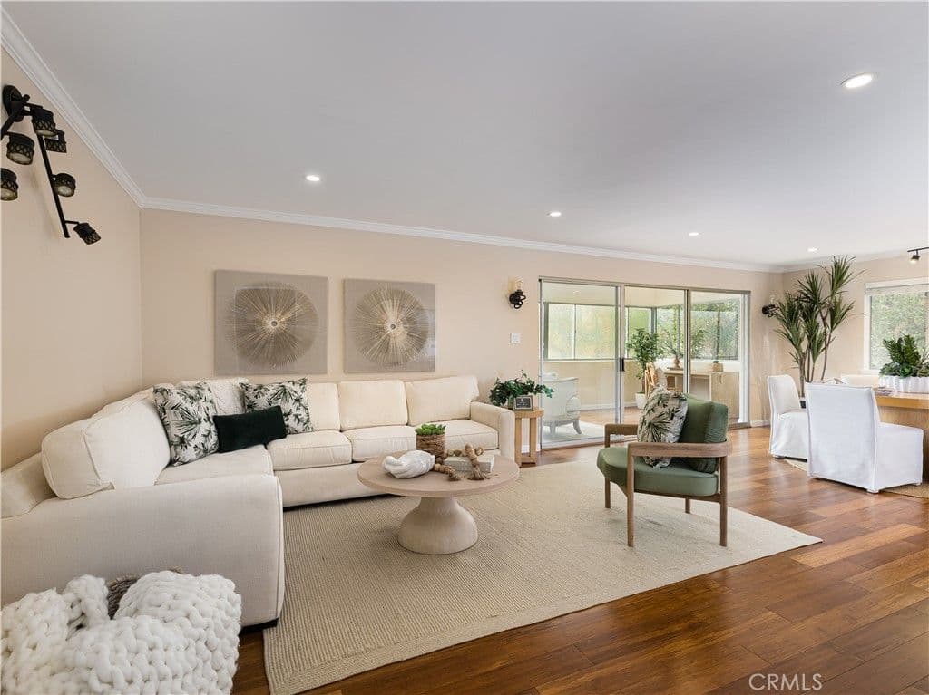 5700 Ravenspur Dr Unit 107