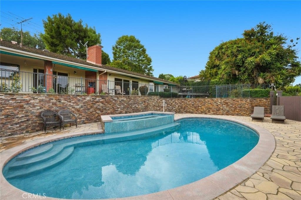 28612 Palos Verdes Dr E